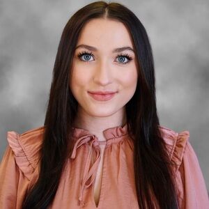 Meet your Posher, Makenzie